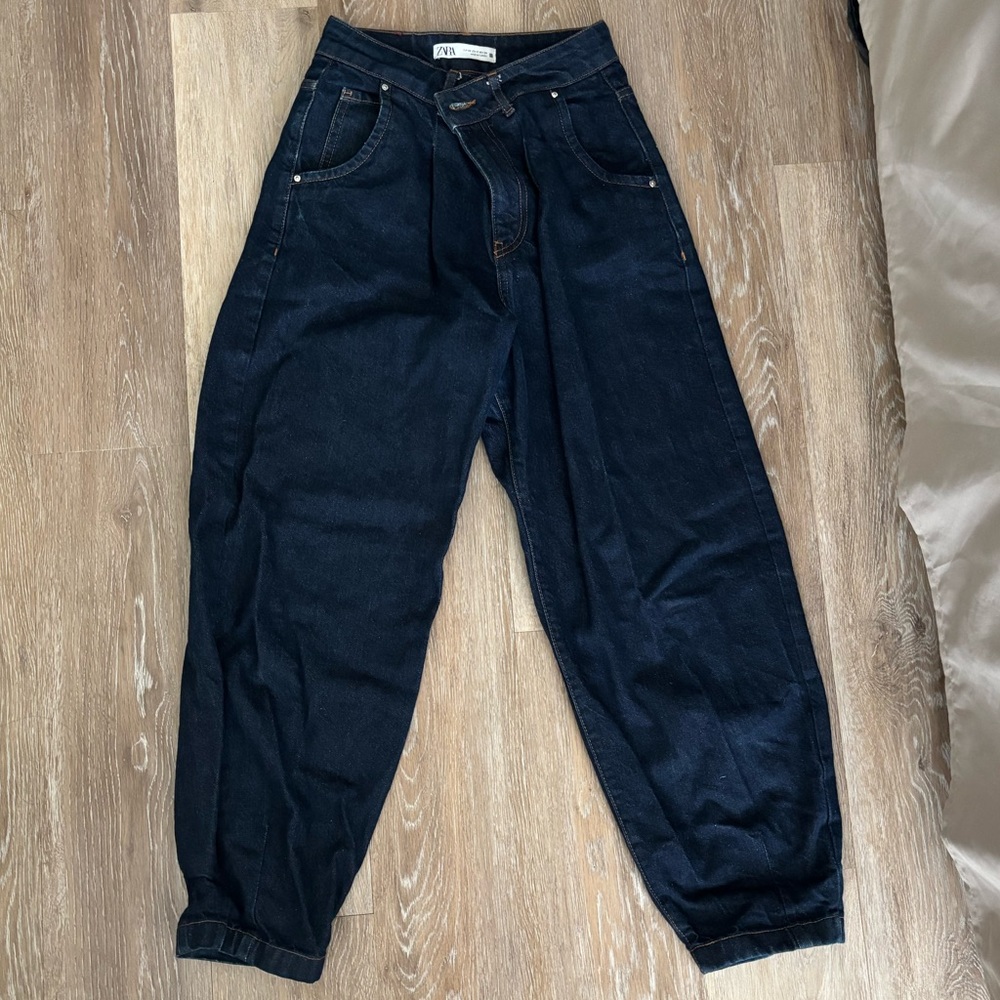 Zara denim wide leg, slouchy. Size 2.